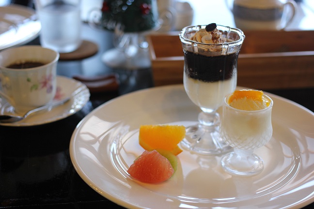 カフェでのスィーツの写真