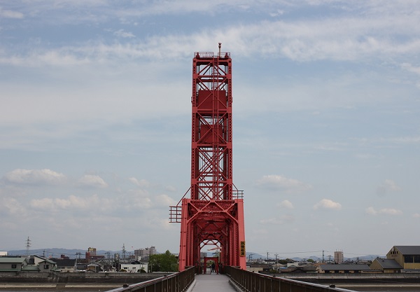 筑後川昇開橋、渡る時の橋の様子の写真
